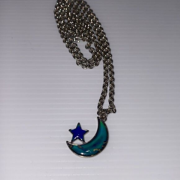 Moon And Star Mood Necklace With Silver Tone 24" Rope Chain - Picture 7 of 7